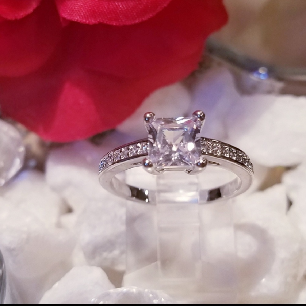 💎Brilliant CZ princess cut ring